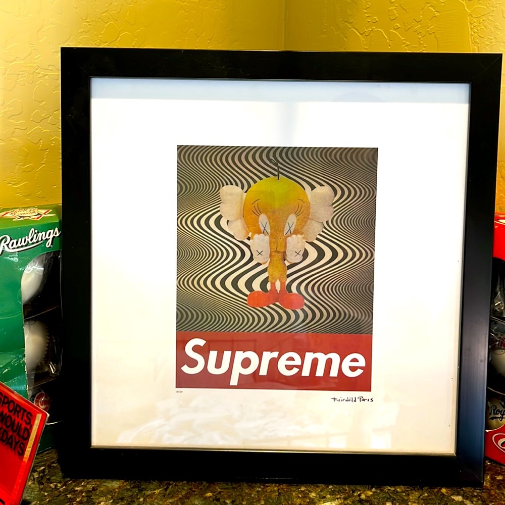 Supreme Tweety